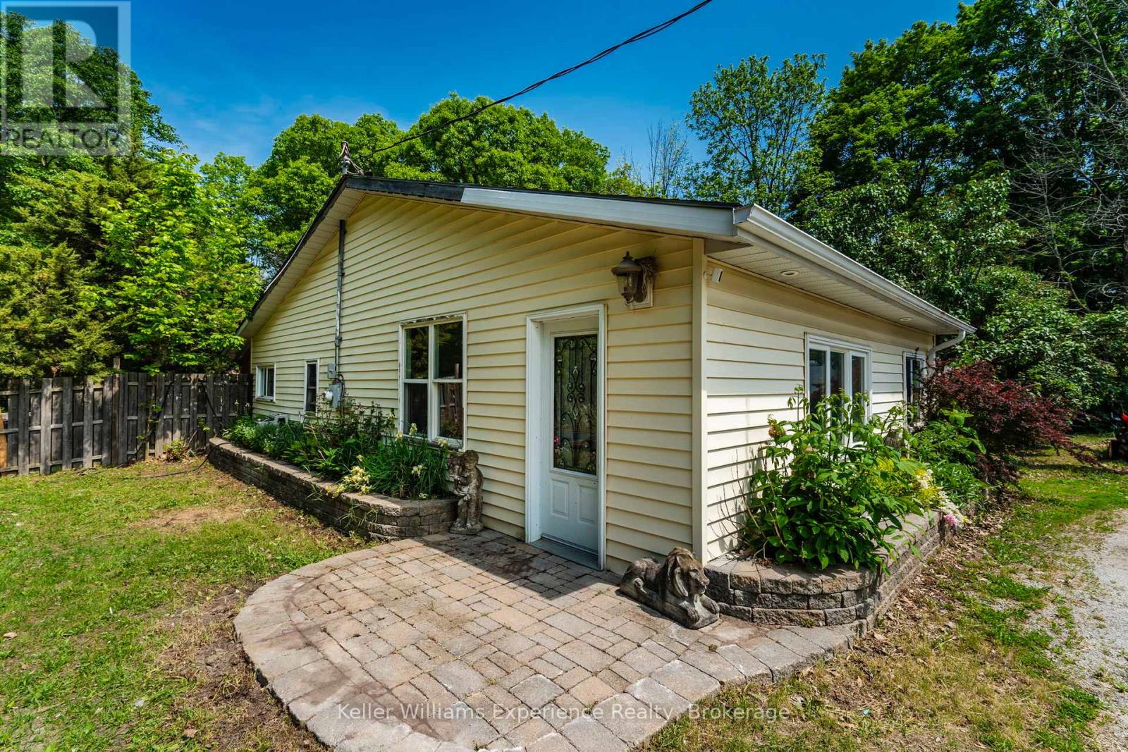 1720 Golflink Road, Tiny, Ontario  L0L 2J0 - Photo 2 - S13455882