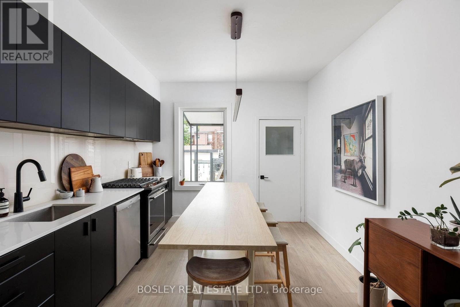 188 Symington Avenue, Toronto, Ontario  M6P 3W6 - Photo 14 - W13455508