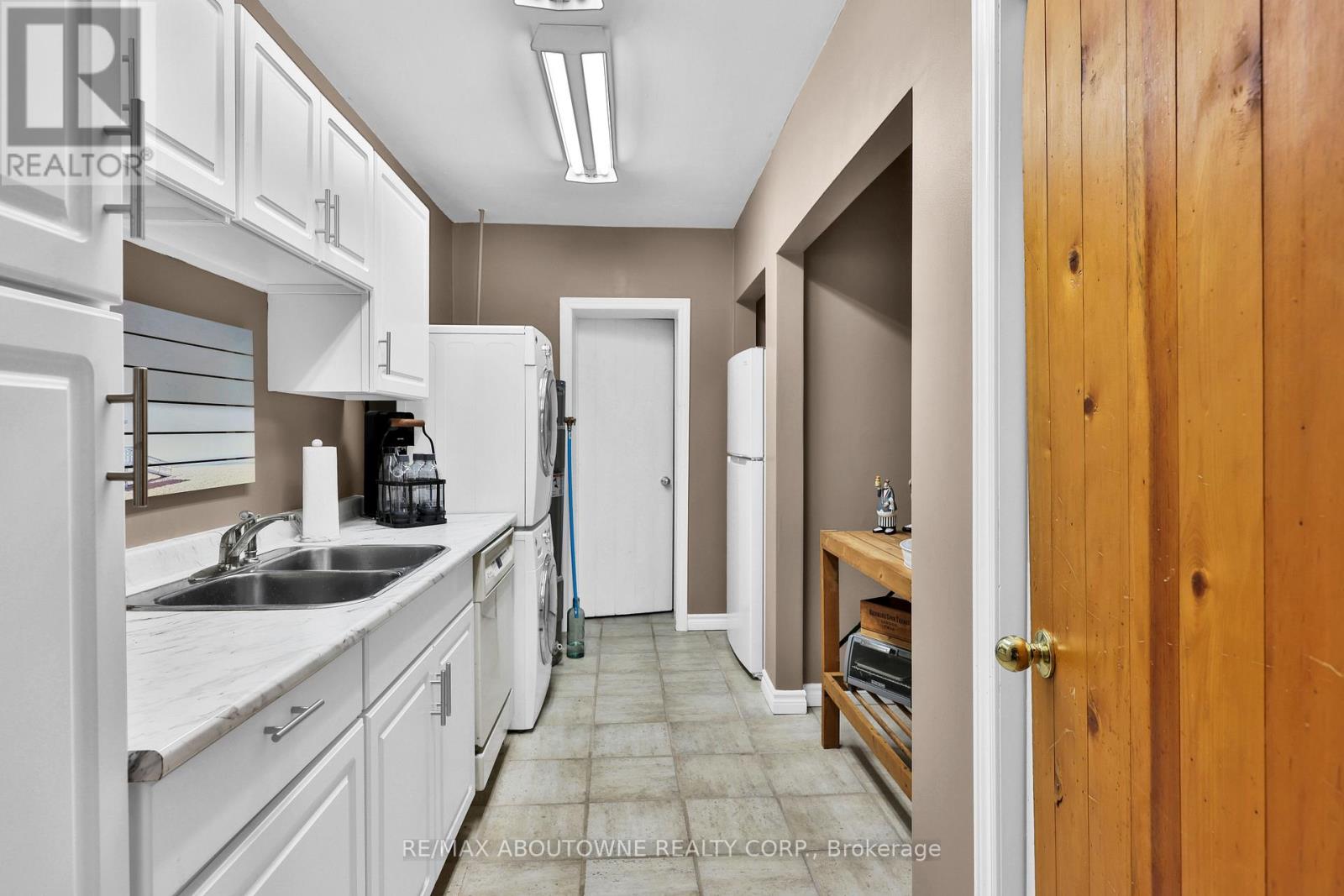 2360 8 Side Road, Burlington, Ontario  L7P 0M7 - Photo 37 - W13455578