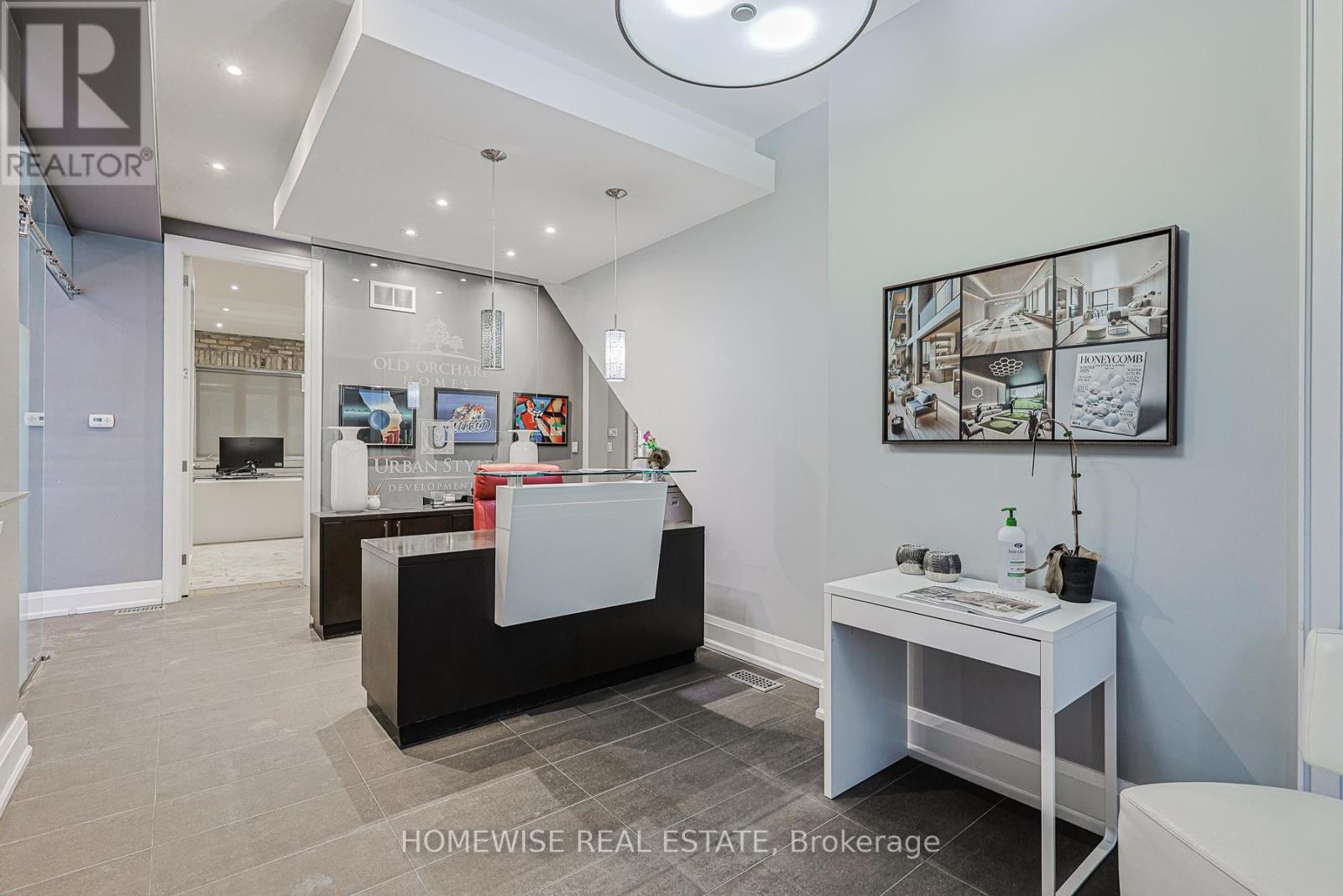 A - 609 Marlee Avenue, Toronto, Ontario M6B 3J6 - Photo 4 - W13455596