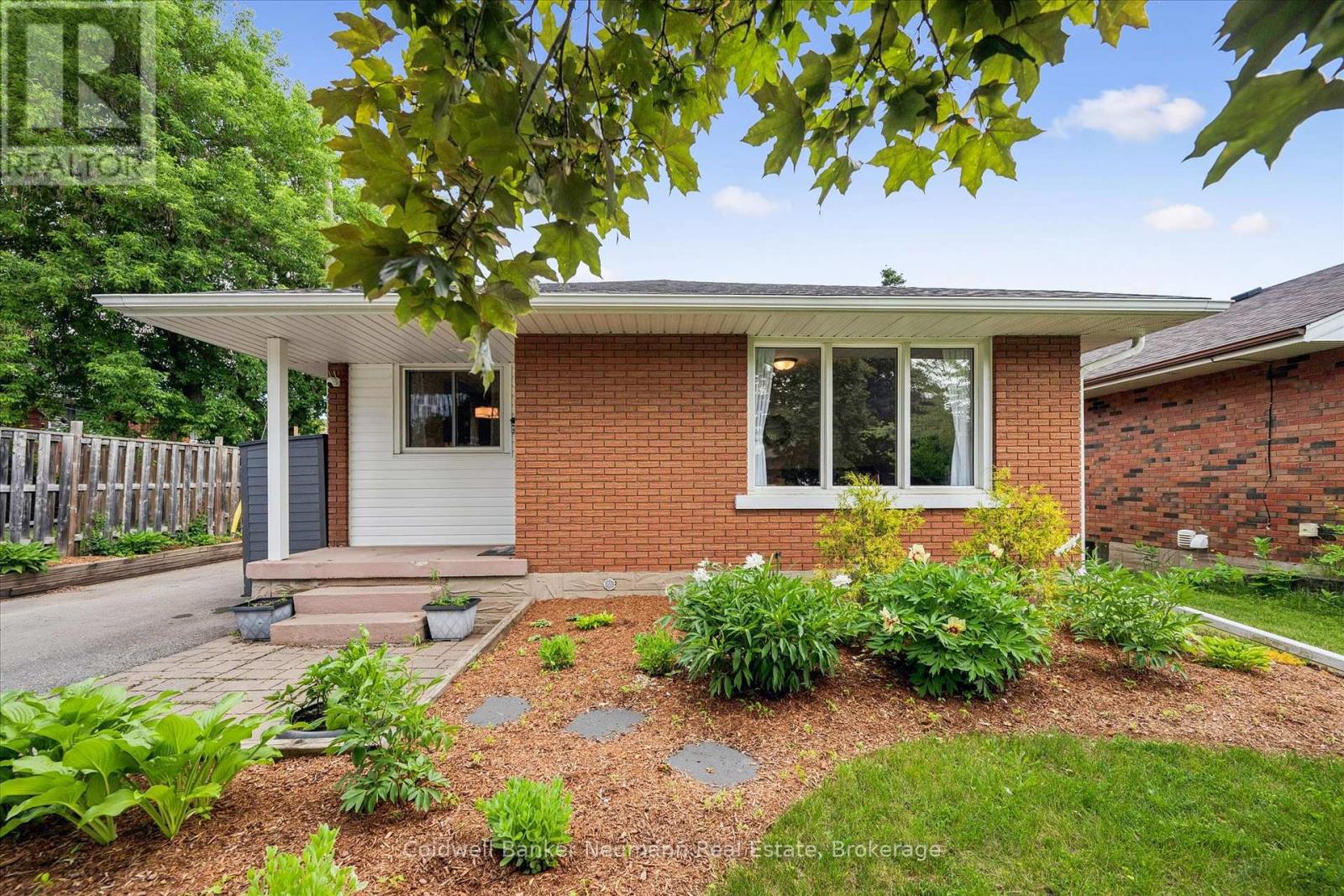 179 SEKURA STREET, Cambridge, Ontario