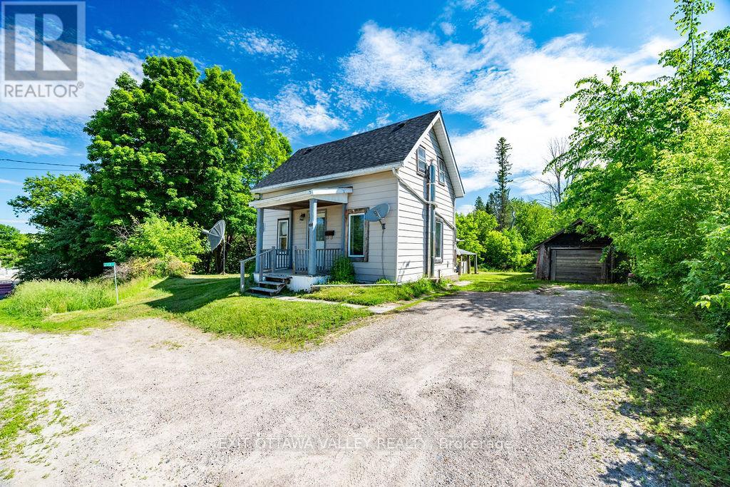 2113 Foresters Falls Road, Whitewater Region, Ontario