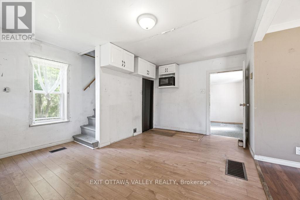 2113 Foresters Falls Road, Whitewater Region, Ontario  K0J 1V0 - Photo 11 - X13455884