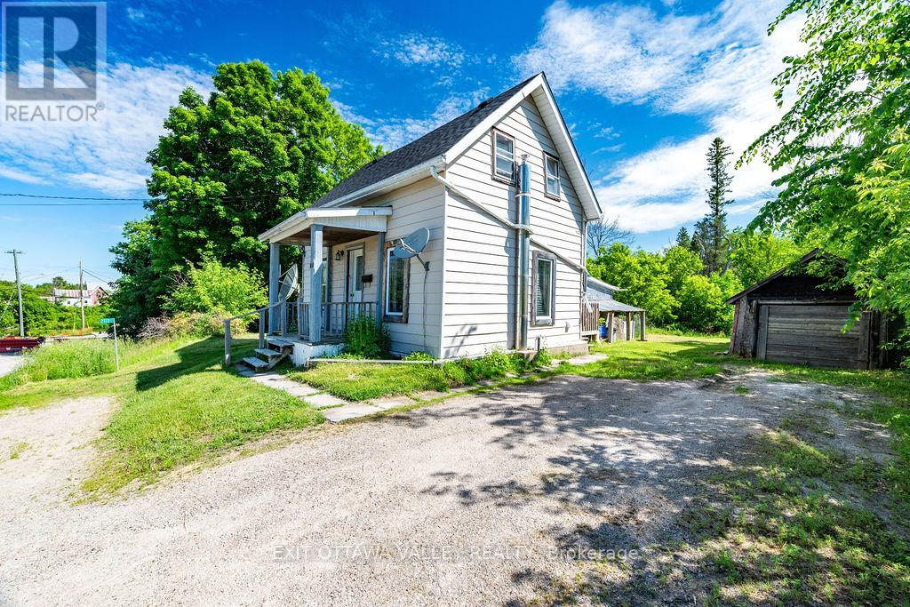 2113 Foresters Falls Road, Whitewater Region, Ontario K0J 1V0 - Photo 2 - X13455884