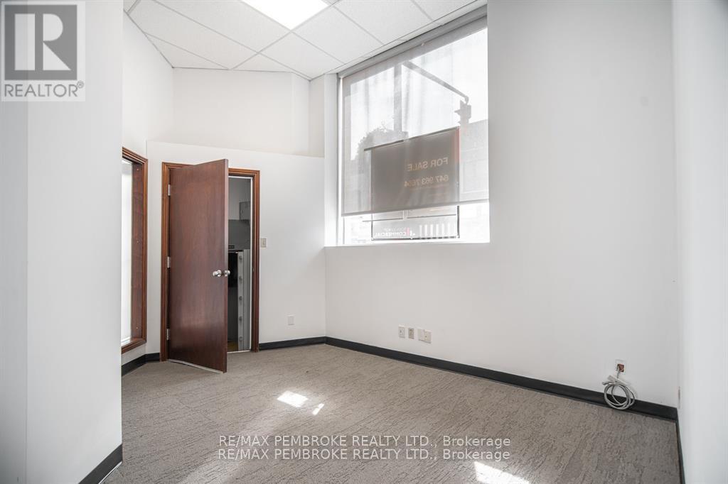 131 Pembroke Street W, Pembroke, Ontario  K8A 5M7 - Photo 10 - X13455988
