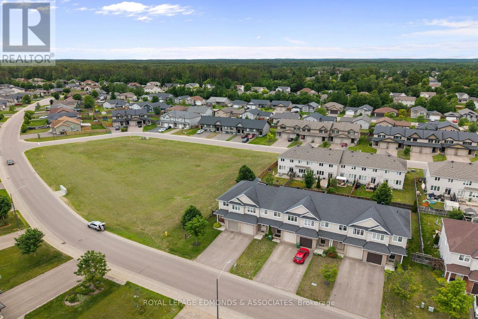 1036 Butler Boulevard, Petawawa, Ontario  K8H 0C2 - Photo 6 - X13456040