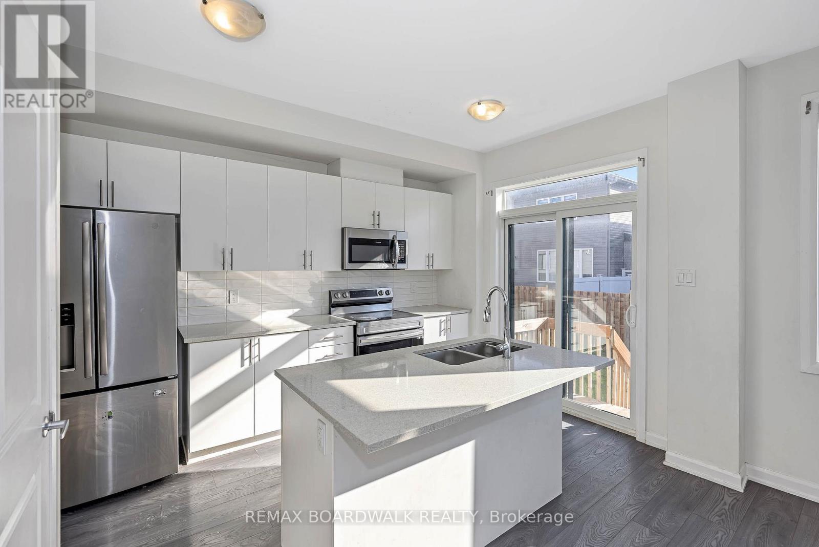 2063 Caltra Crescent, Ottawa, Ontario K2V 6V4 - Photo 17 - X13455656