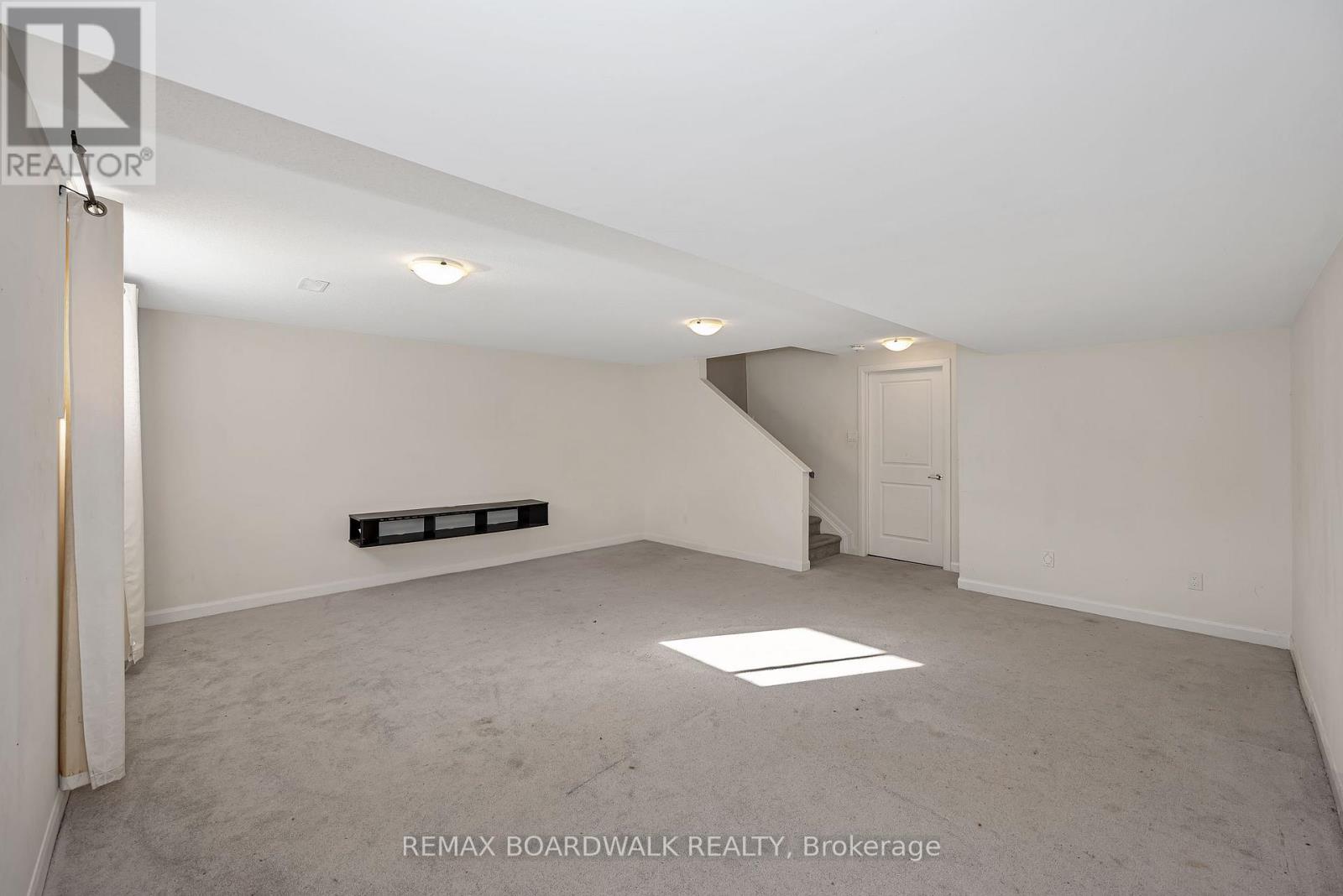 2063 Caltra Crescent, Ottawa, Ontario K2V 6V4 - Photo 33 - X13455656