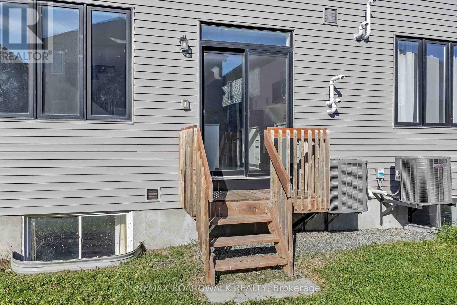 2063 Caltra Crescent, Ottawa, Ontario K2V 6V4 - Photo 36 - X13455656