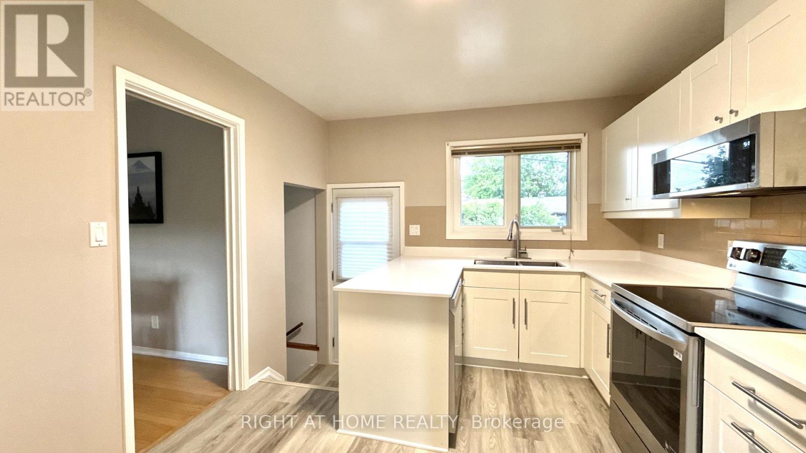 989 Goren Avenue, Ottawa, Ontario K1G 2T8 - Photo 10 - X13455664