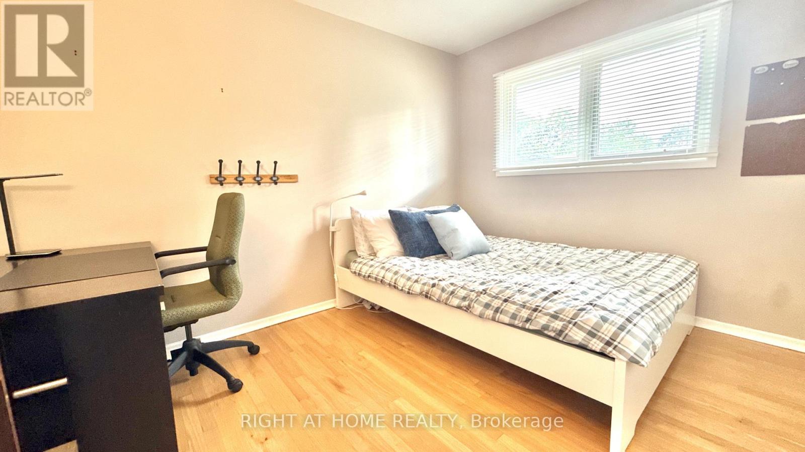 989 Goren Avenue, Ottawa, Ontario K1G 2T8 - Photo 12 - X13455664