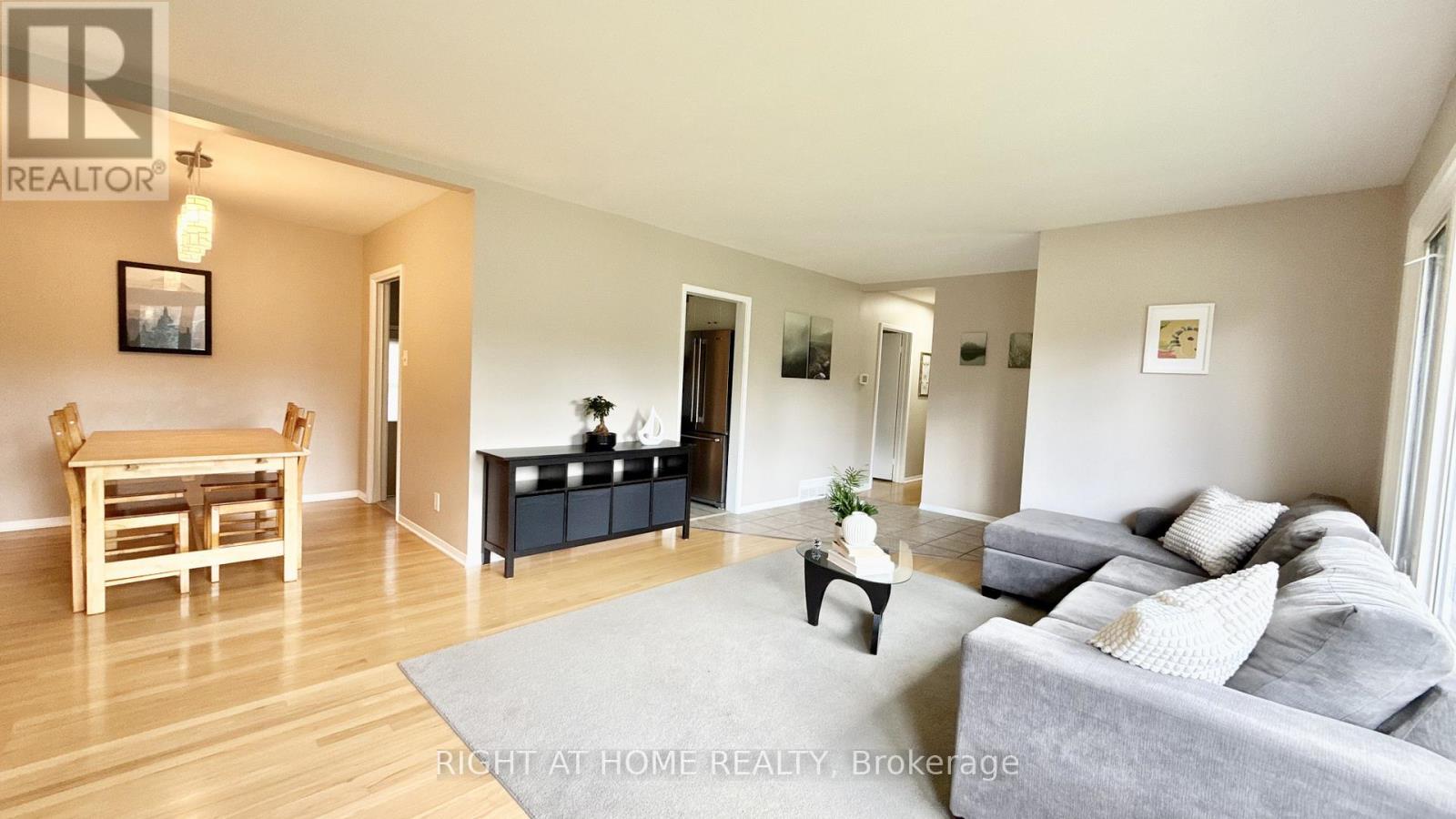 989 Goren Avenue, Ottawa, Ontario K1G 2T8 - Photo 5 - X13455664