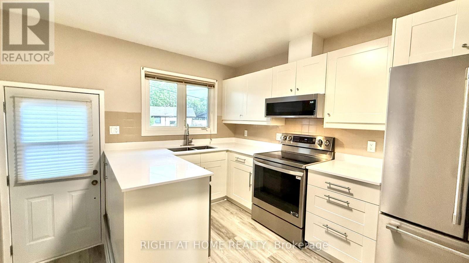 989 Goren Avenue, Ottawa, Ontario K1G 2T8 - Photo 7 - X13455664
