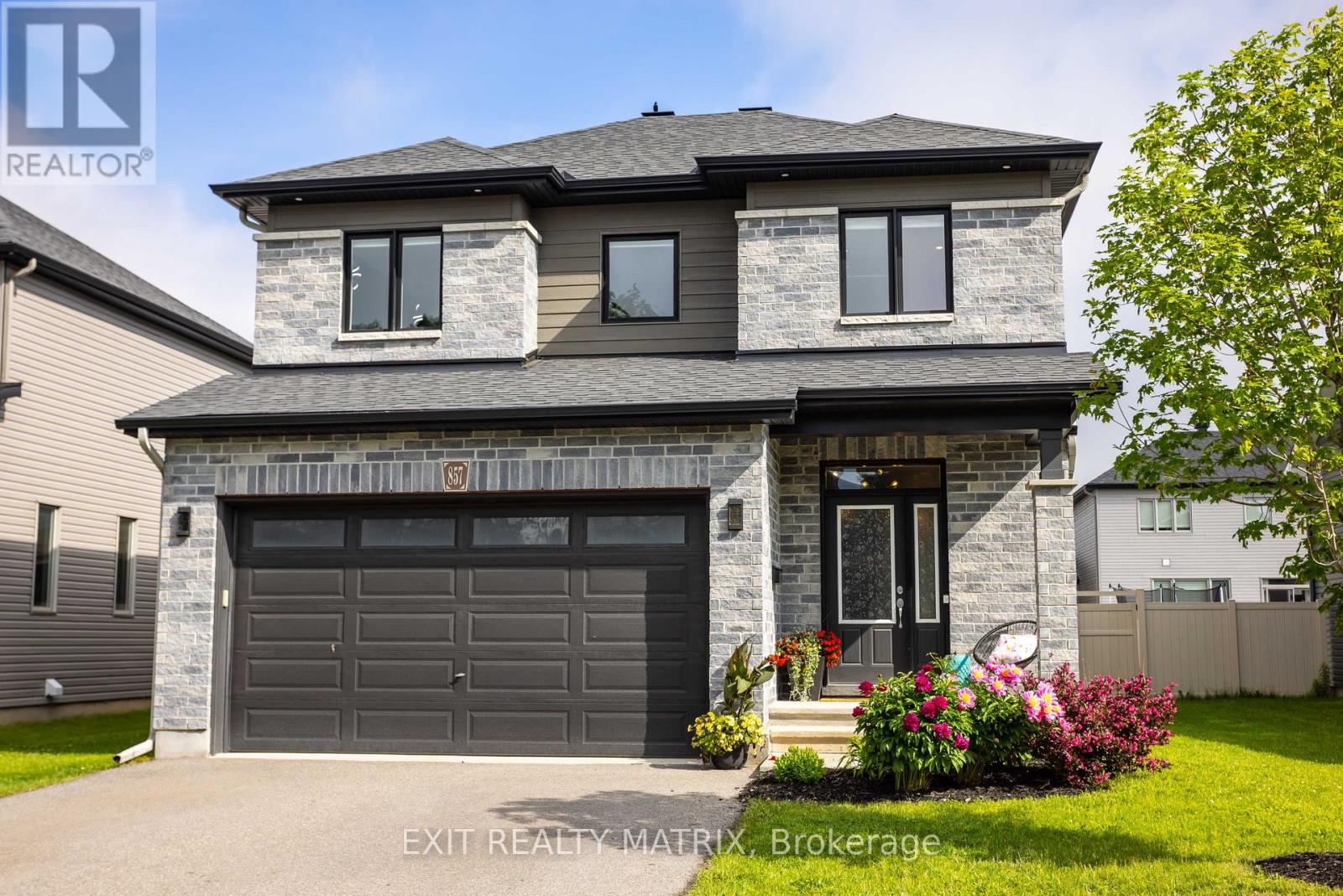 857 COLOGNE STREET, Russell, Ontario