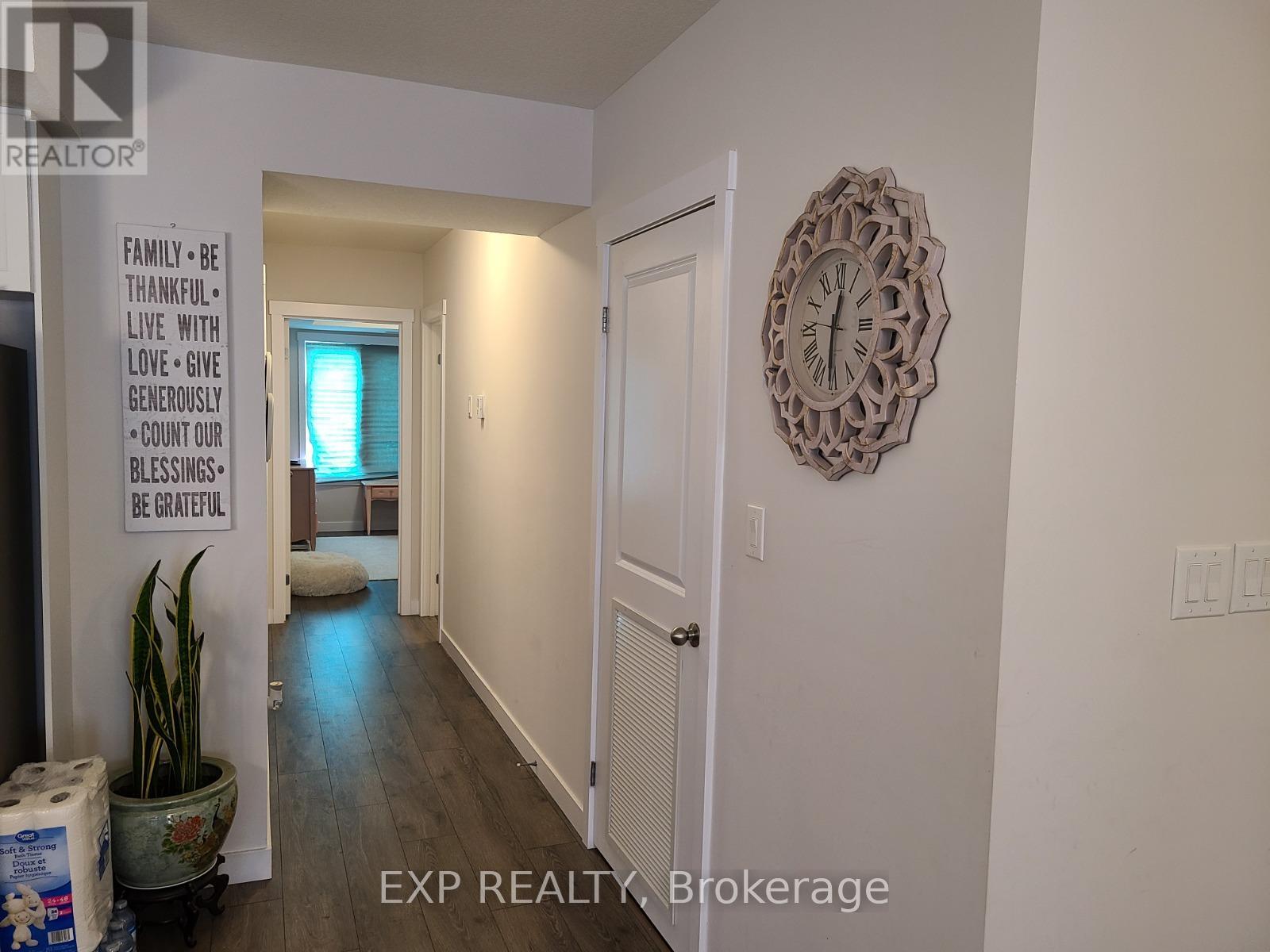 D6 - 160 Rochefort Street, Kitchener, Ontario  N2R 0P5 - Photo 2 - X13455494