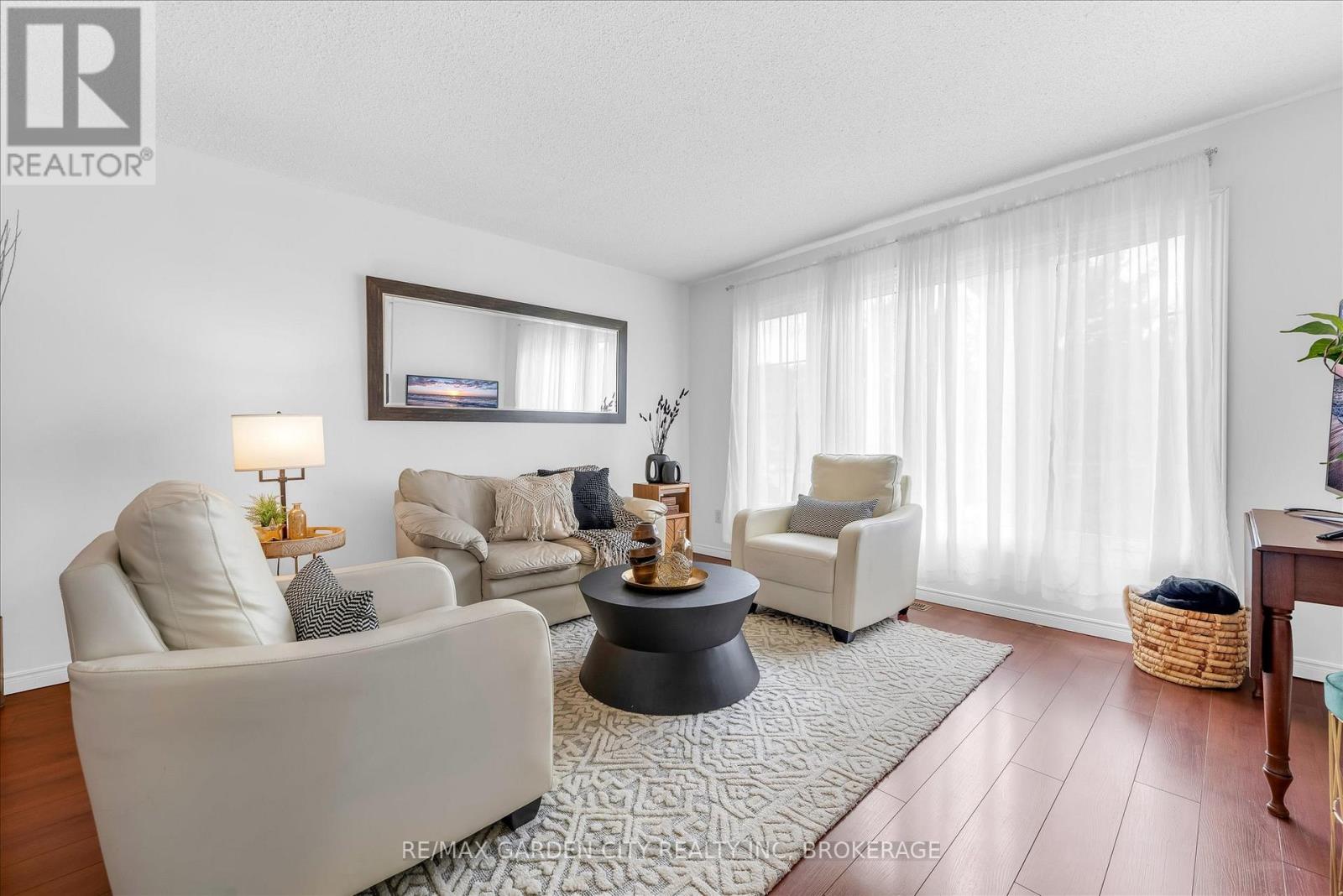 3920 Old Orchard Way, Lincoln, Ontario  L0R 2C0 - Photo 3 - X13456052