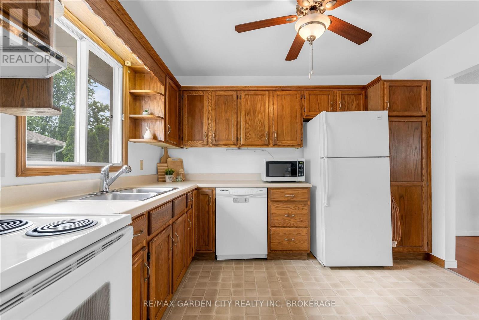 3920 Old Orchard Way, Lincoln, Ontario  L0R 2C0 - Photo 9 - X13456052