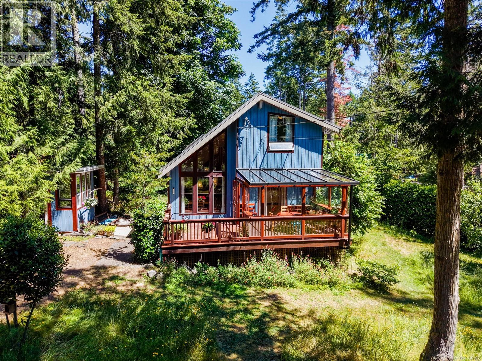 7913 Swanson View Dr, Pender Island, British Columbia  V0N 2M2 - Photo 2 - 1040592