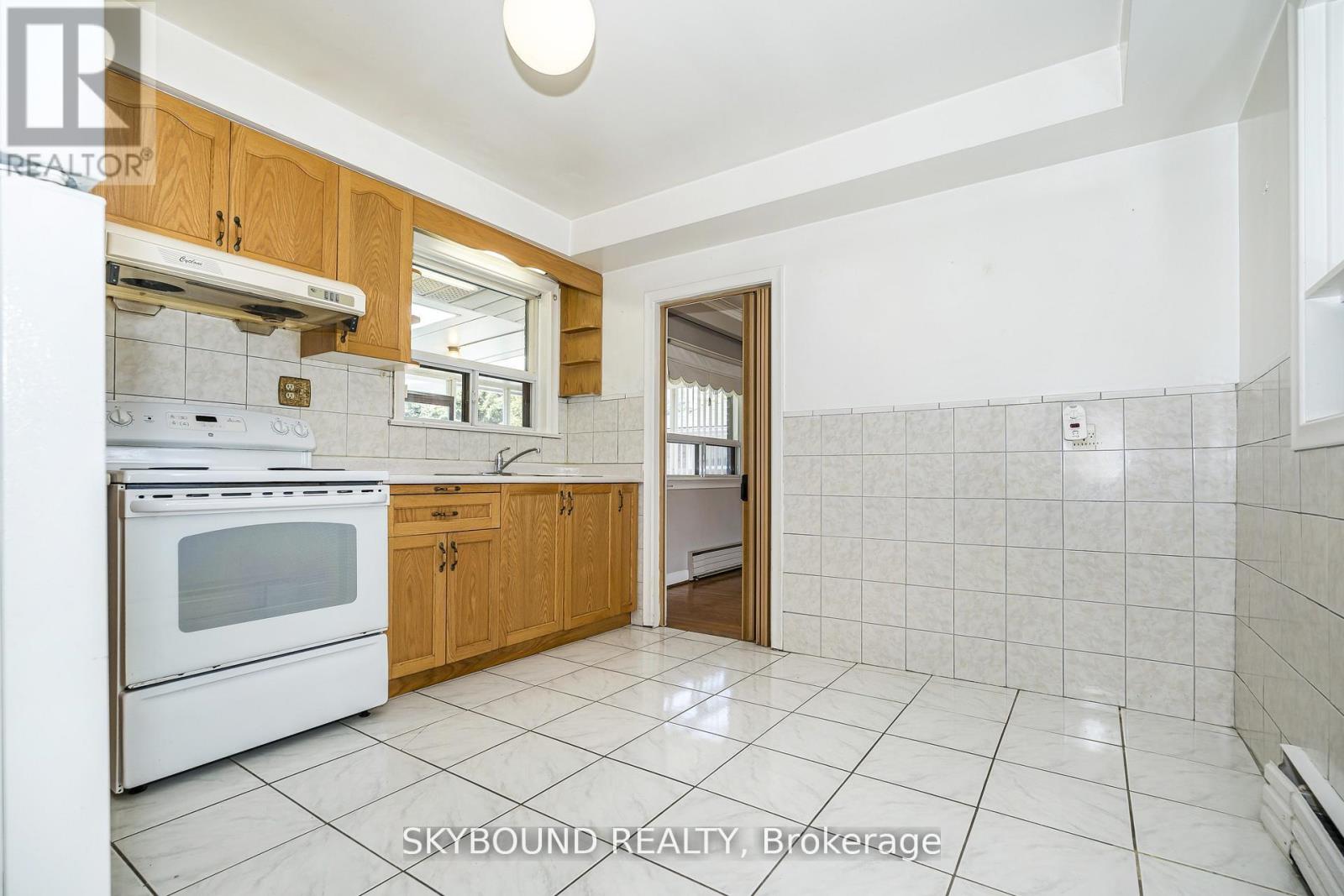 44 Tinder Crescent, Toronto, Ontario  M4A 1L3 - Photo 14 - C13455738