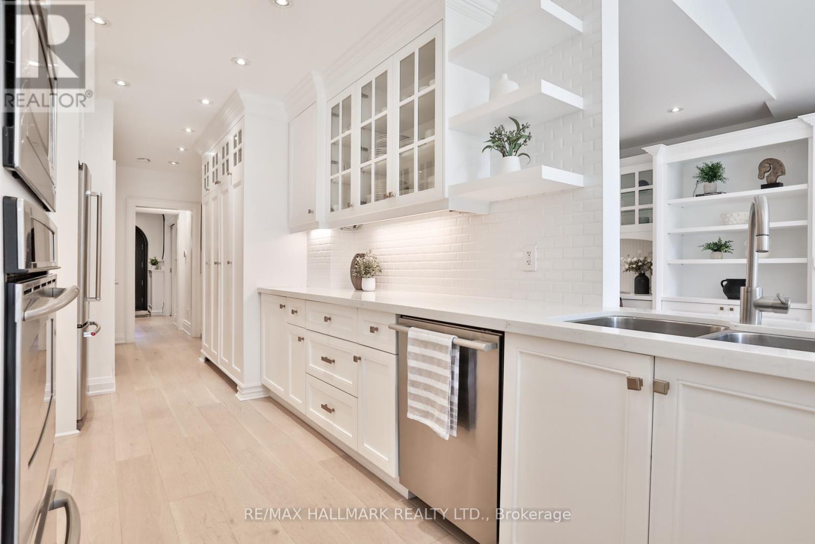 73 Elwood Boulevard, Toronto, Ontario  M5N 1G9 - Photo 19 - C13455766