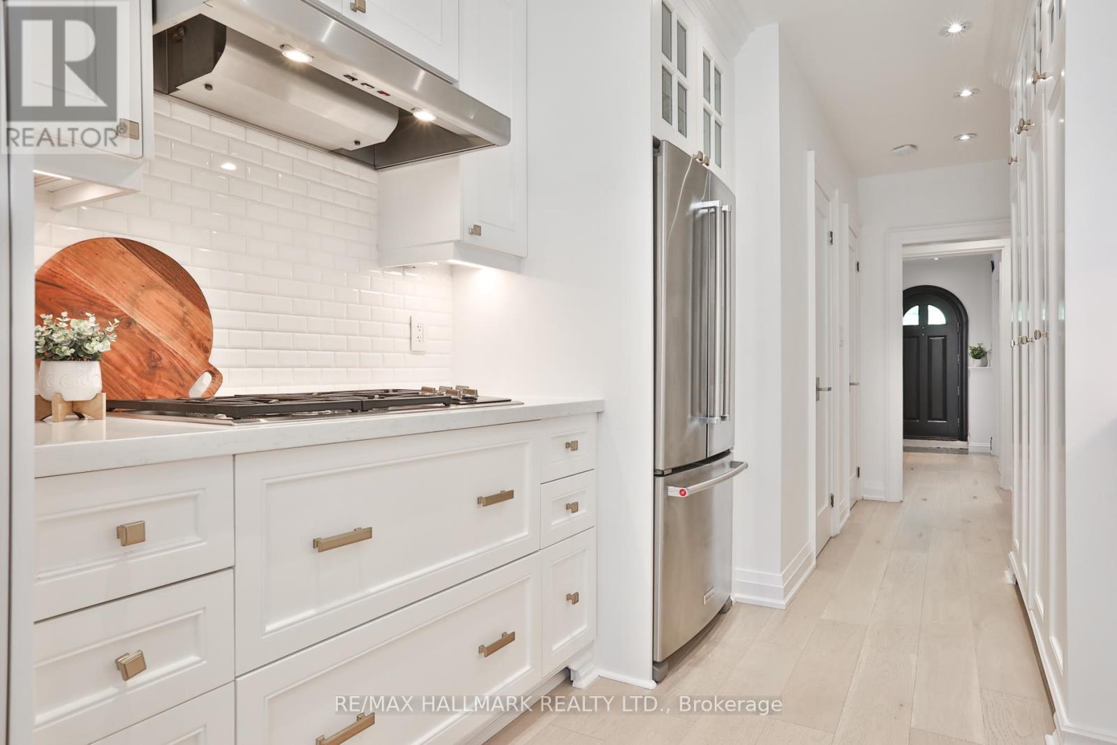 73 Elwood Boulevard, Toronto, Ontario  M5N 1G9 - Photo 20 - C13455766