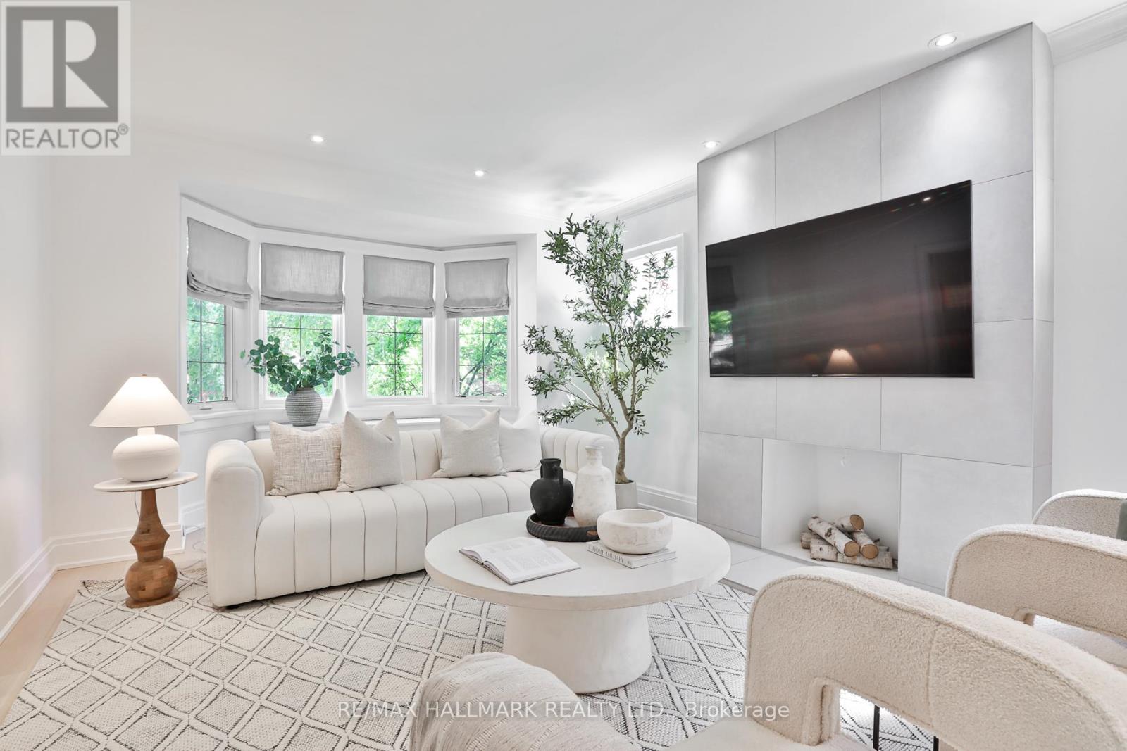 73 Elwood Boulevard, Toronto, Ontario  M5N 1G9 - Photo 3 - C13455766