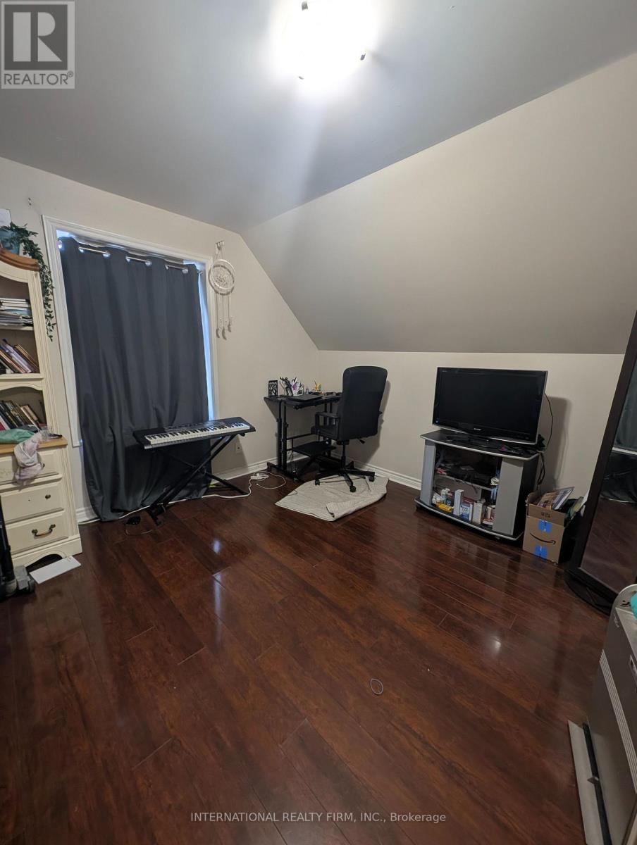 Main House - 216 Bogert Avenue, Toronto, Ontario  M2N 1L3 - Photo 11 - C13455816