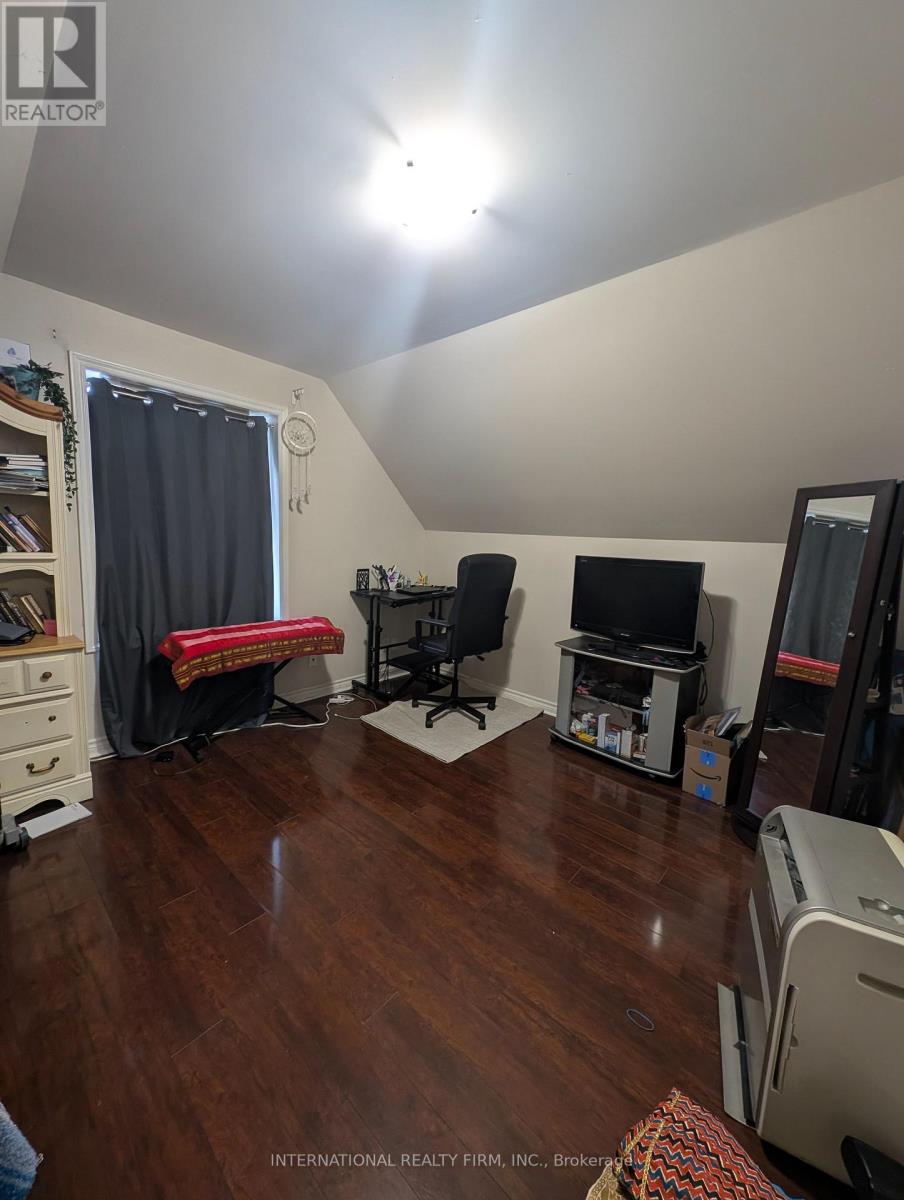 Main House - 216 Bogert Avenue, Toronto, Ontario  M2N 1L3 - Photo 12 - C13455816