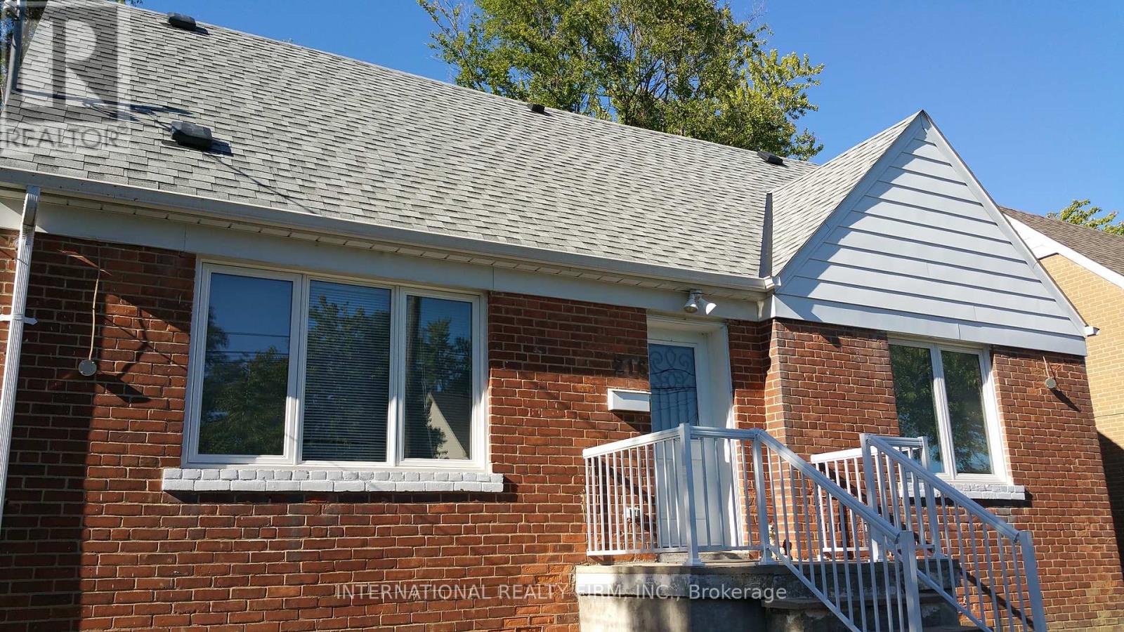 Main House - 216 Bogert Avenue, Toronto, Ontario  M2N 1L3 - Photo 19 - C13455816