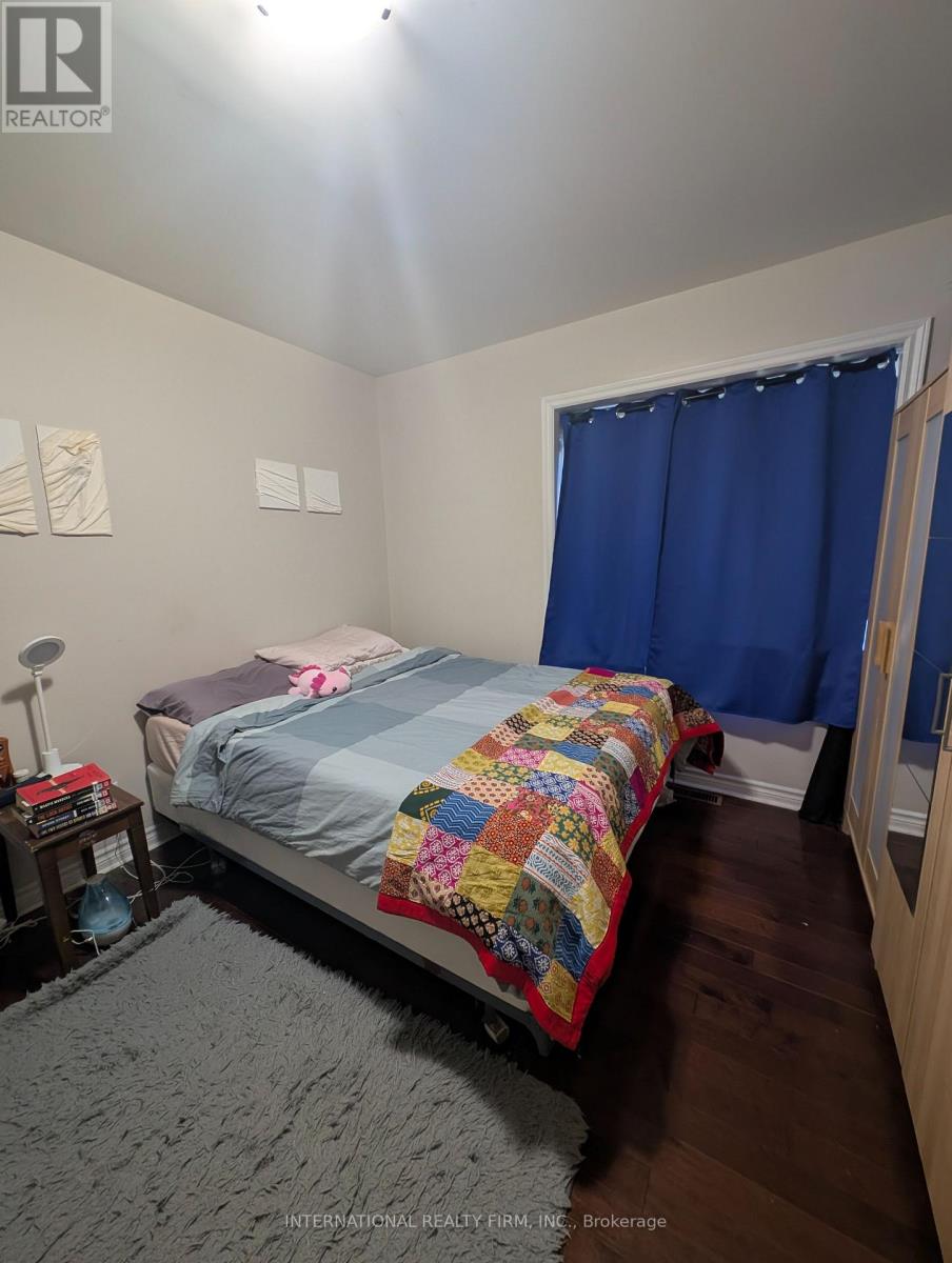 Main House - 216 Bogert Avenue, Toronto, Ontario  M2N 1L3 - Photo 6 - C13455816