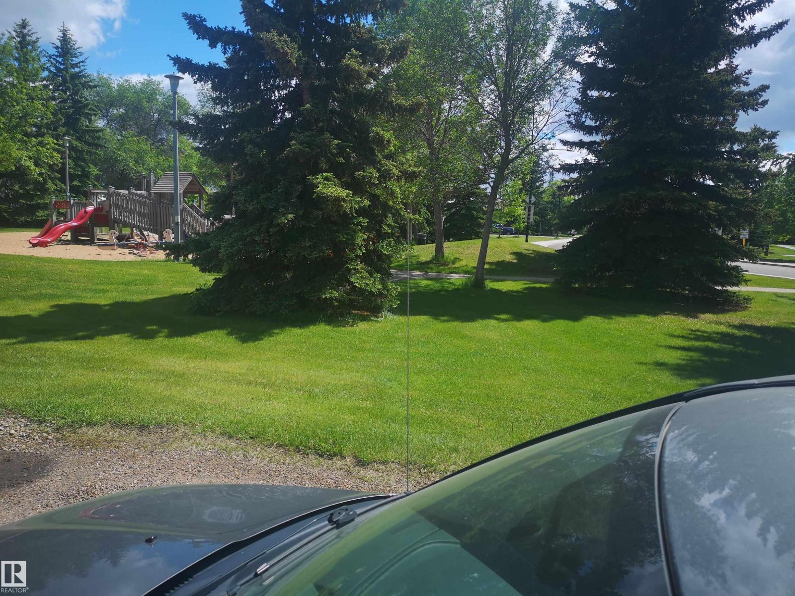 8751 76 Av NW NW, Edmonton, Alberta  T6C 0J4 - Photo 17 - E4494089