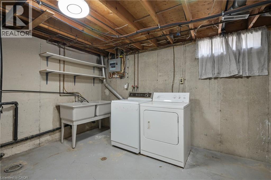 613 Dogwood Lane, Waterloo, Ontario  N2L 4Y2 - Photo 31 - 40837317
