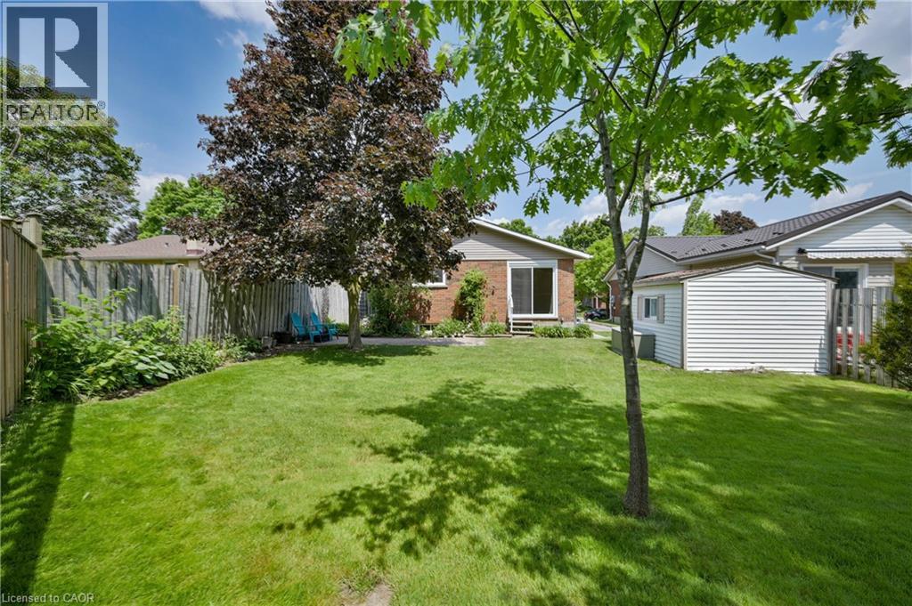 613 Dogwood Lane, Waterloo, Ontario  N2L 4Y2 - Photo 38 - 40837317