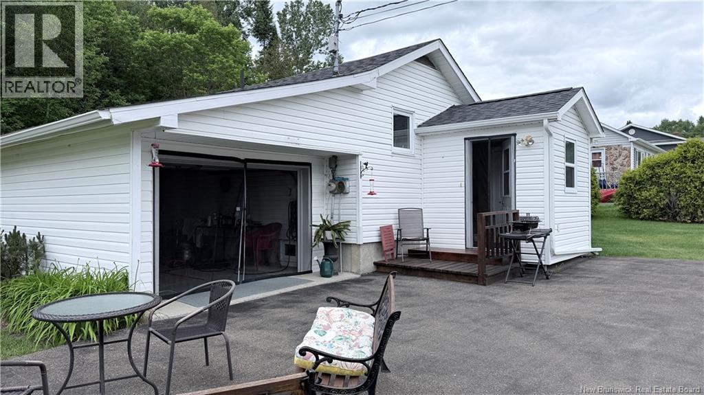 221 Barrett, Perth-Andover, New Brunswick  E7A 1E1 - Photo 3 - NB142143