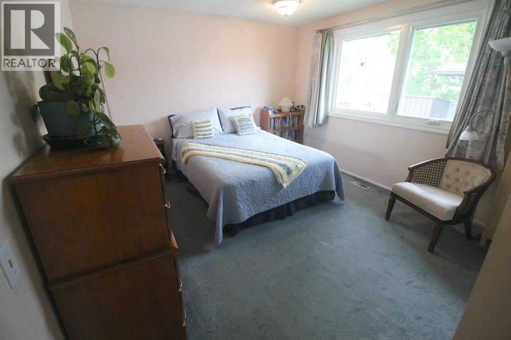 515 Blackthorn Road NE, Calgary, Alberta  t2k 4x8 - Photo 15 - A2320868