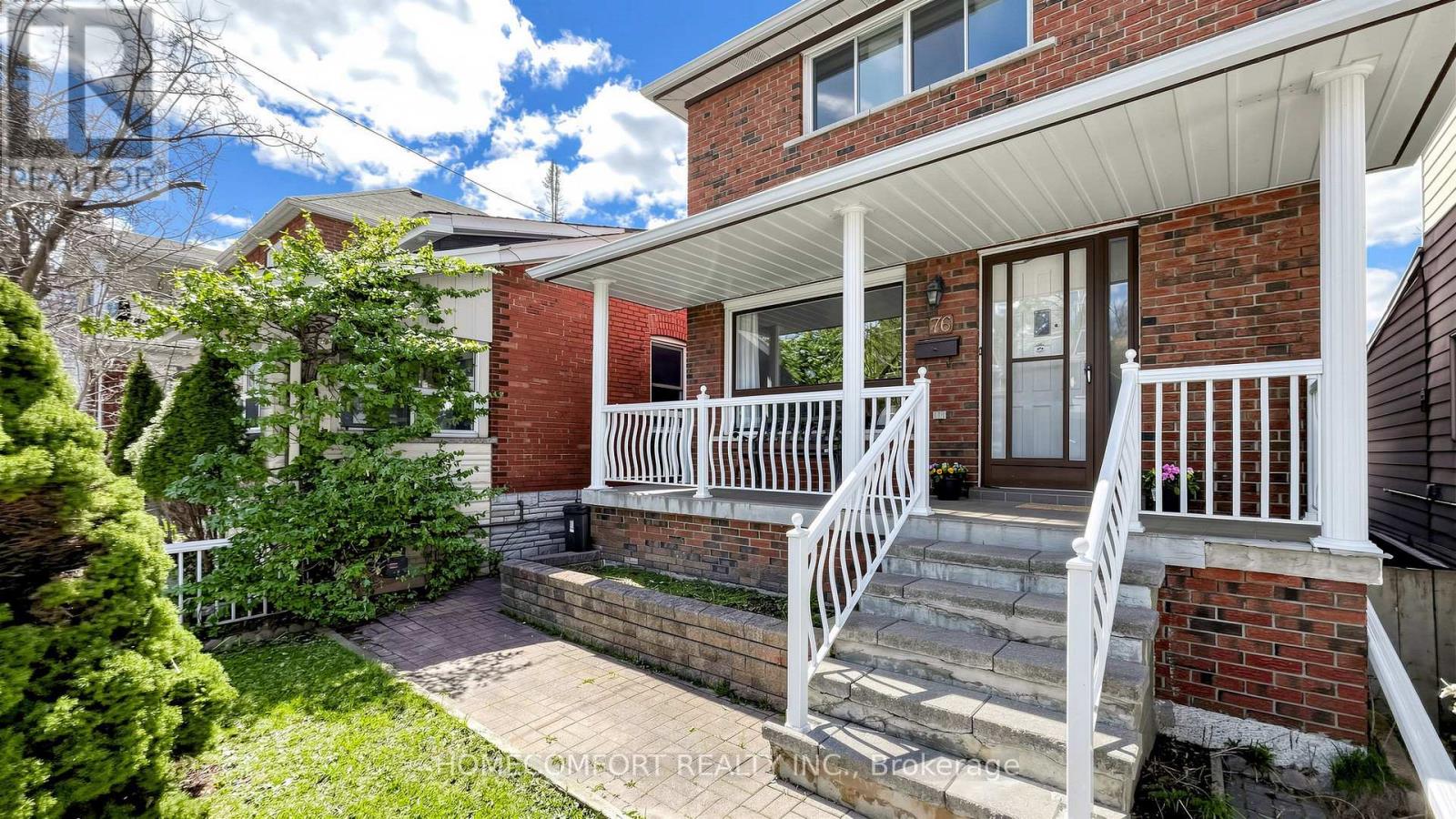 76 Barrington Avenue, Toronto, Ontario  M4C 4Z1 - Photo 4 - E13455688