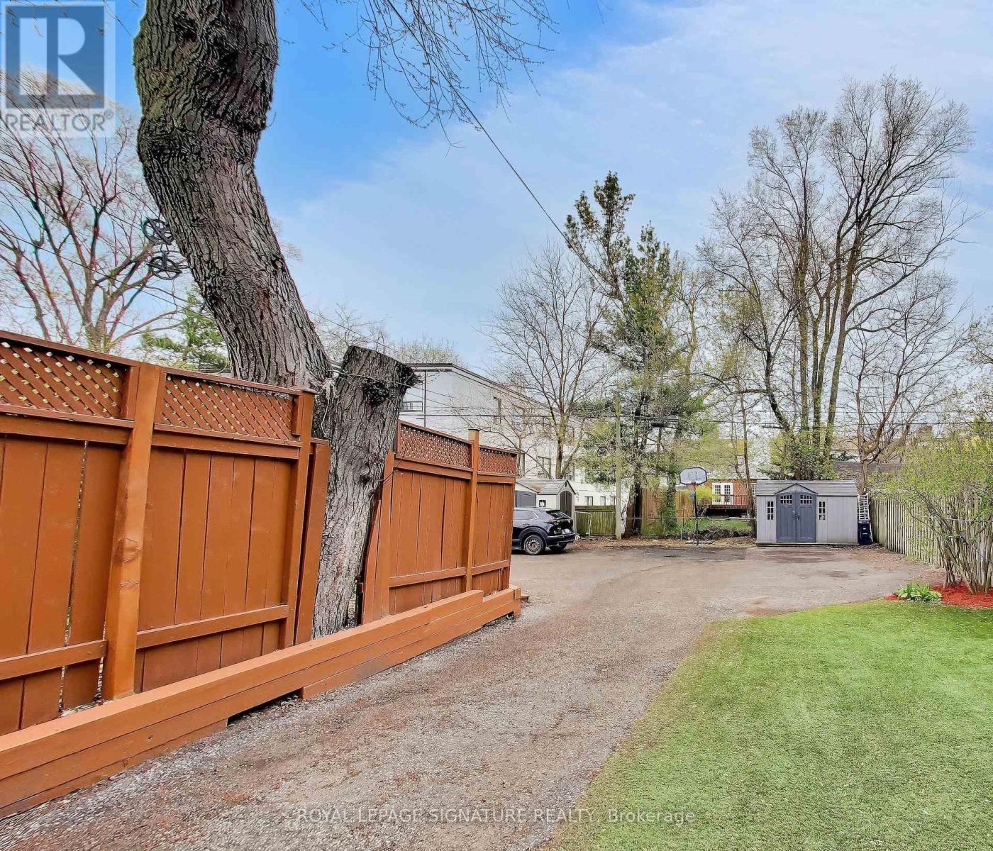 259 Torrens Avenue, Toronto, Ontario  M4J 2P6 - Photo 21 - E13455974