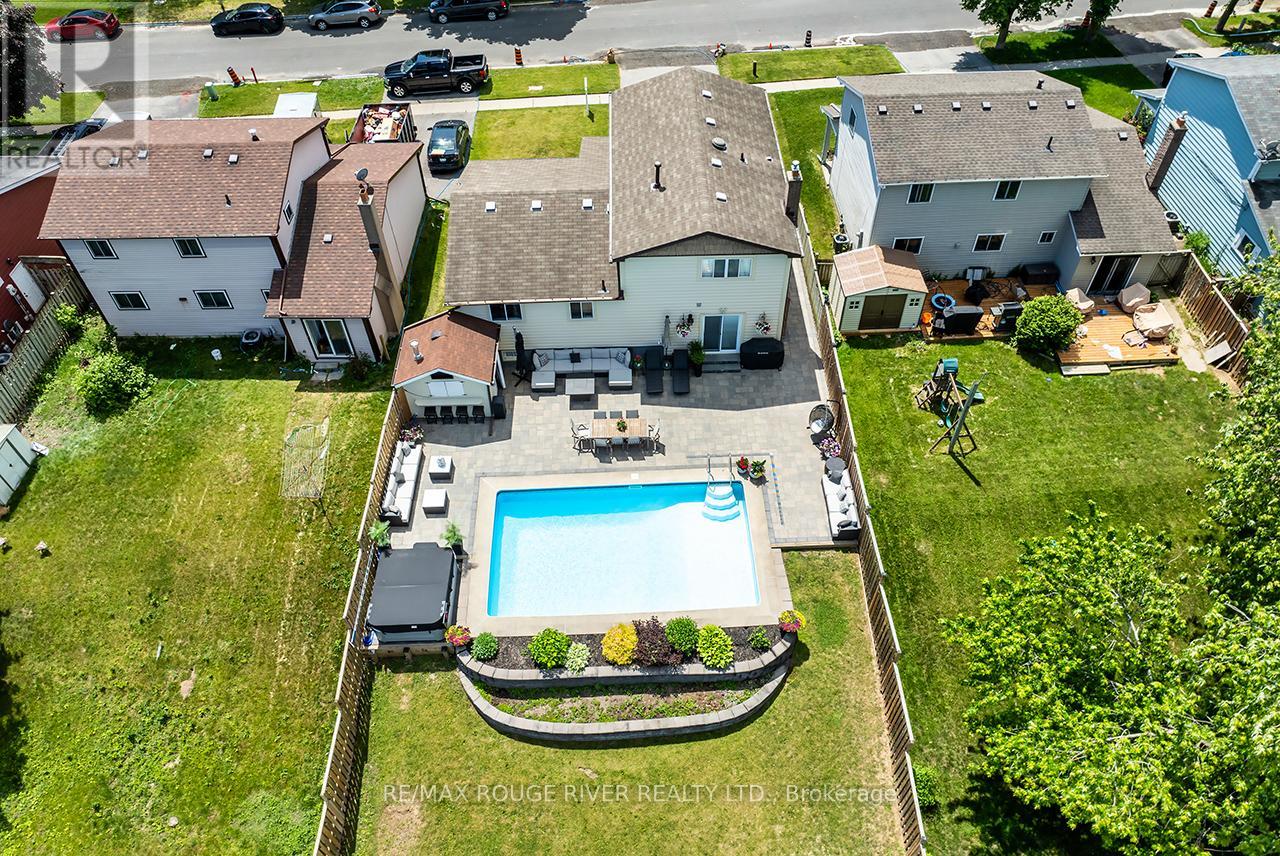 108 Roser Crescent, Clarington, Ontario  L1C 3N9 - Photo 2 - E13456060