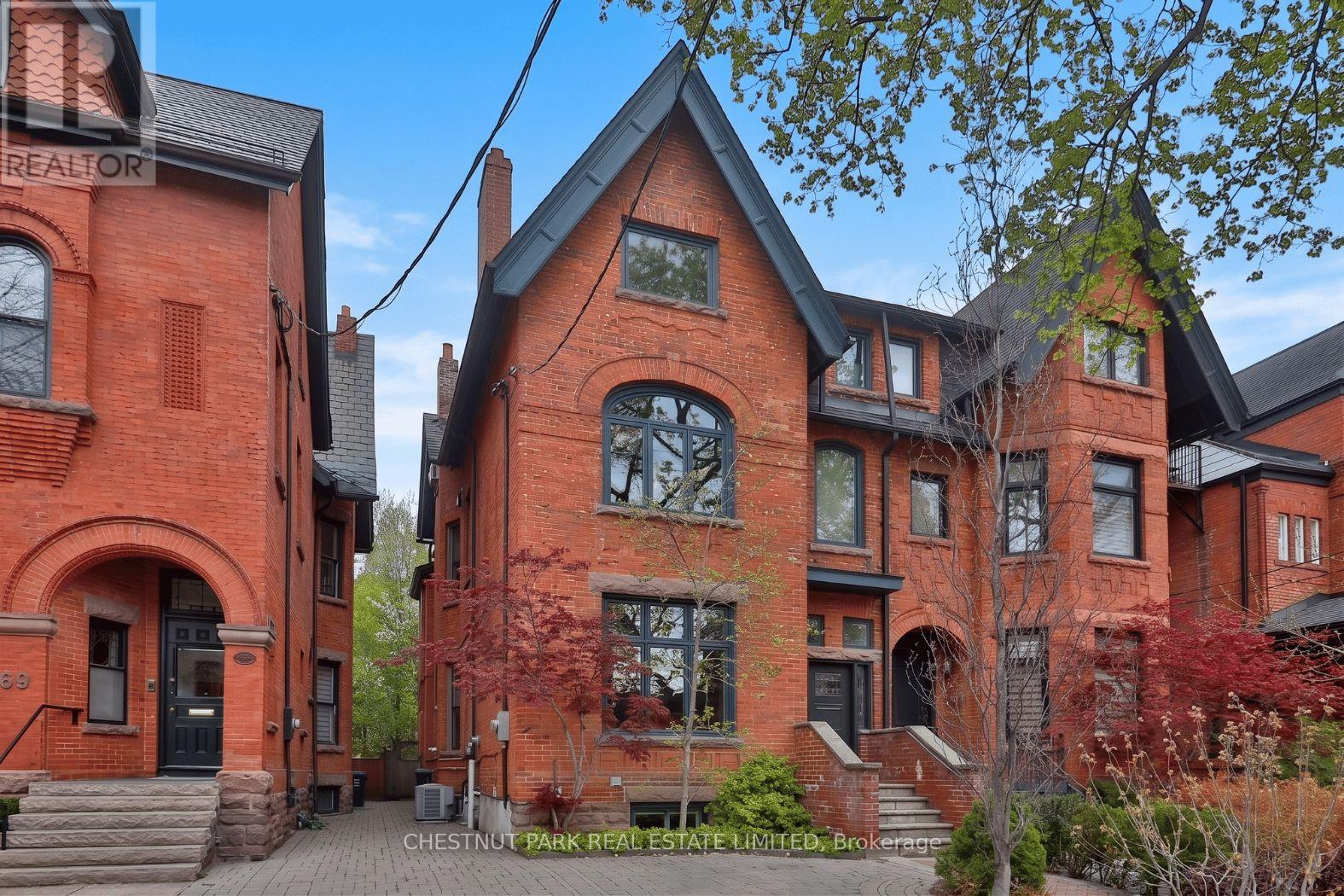 67 MADISON AVENUE, Toronto, Ontario