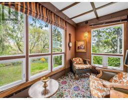 228 PEMBERTON AVENUE, Toronto, Ontario