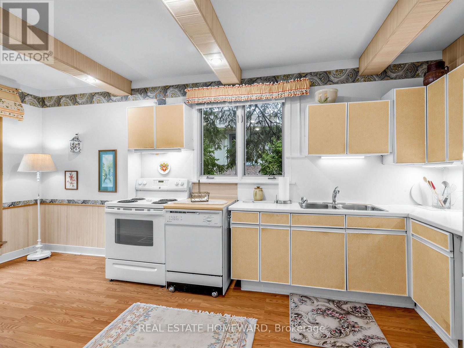 228 Pemberton Avenue, Toronto, Ontario  M2M 1Y8 - Photo 11 - C13453646