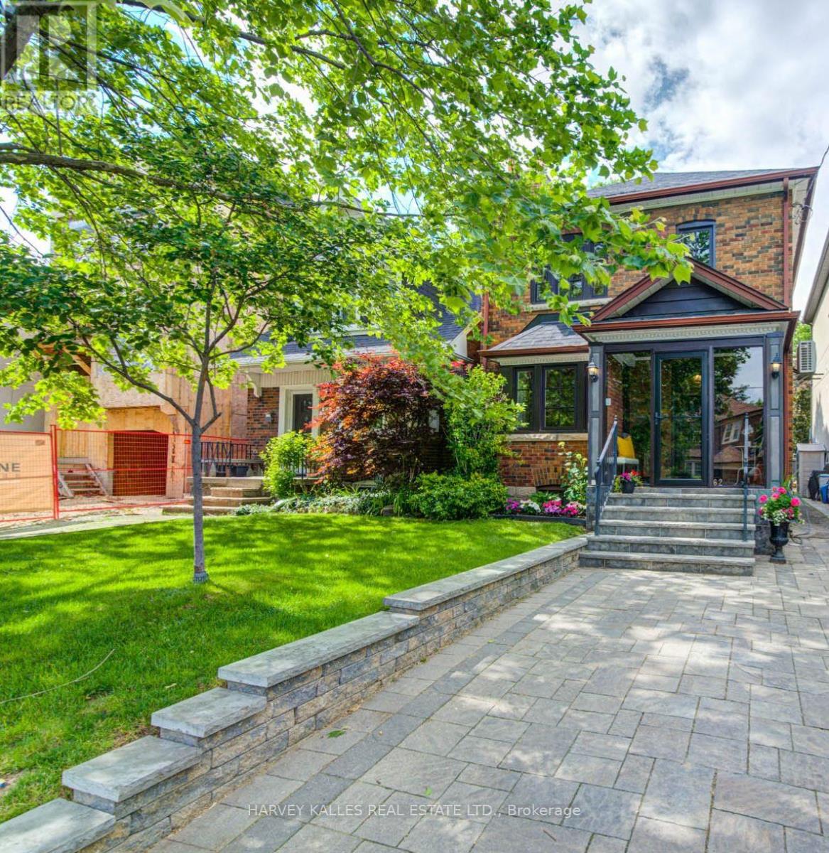 62 ROE AVENUE, Toronto, Ontario