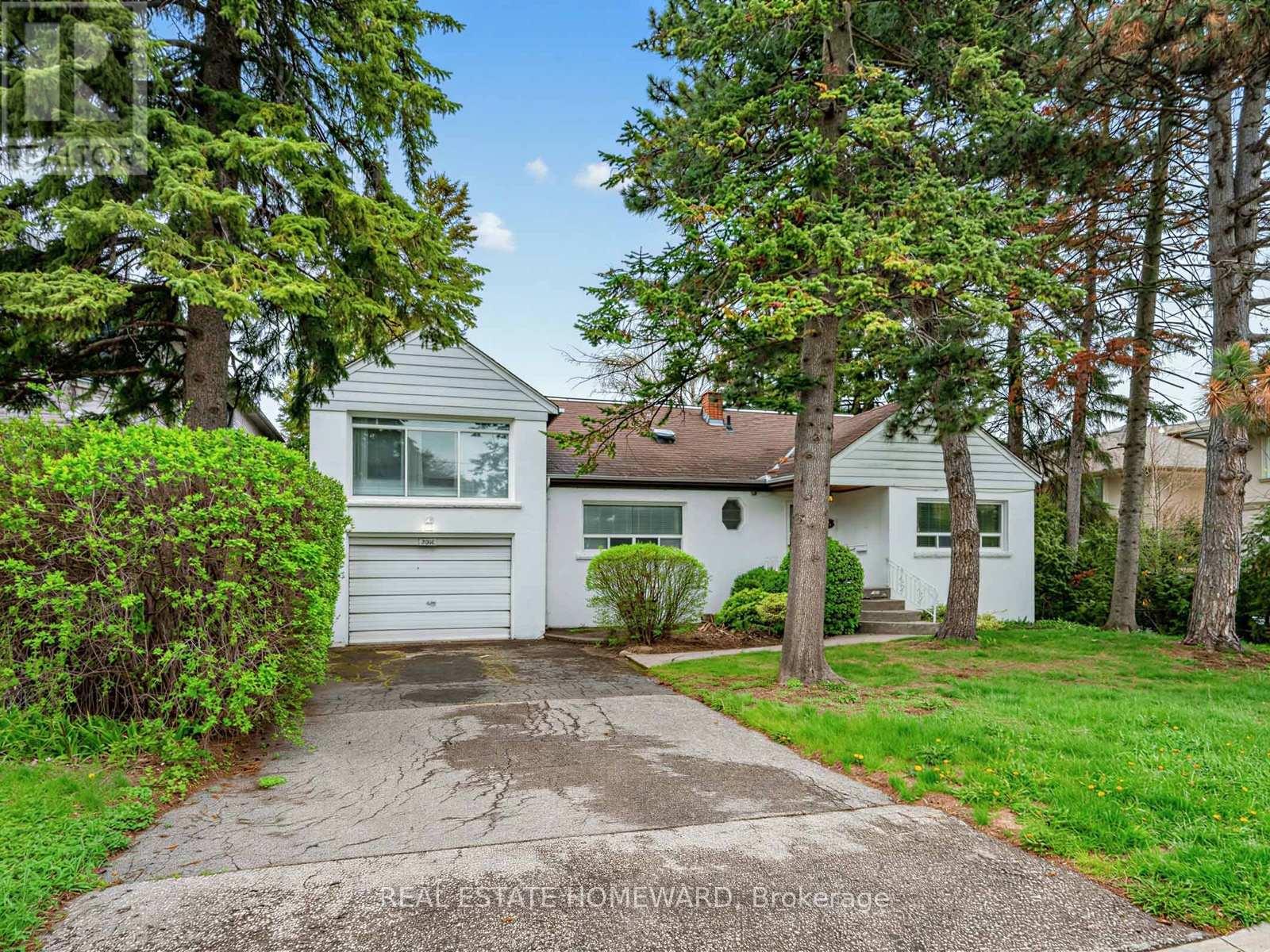 228 Pemberton Avenue, Toronto, Ontario  M2M 1Y8 - Photo 3 - C13453646