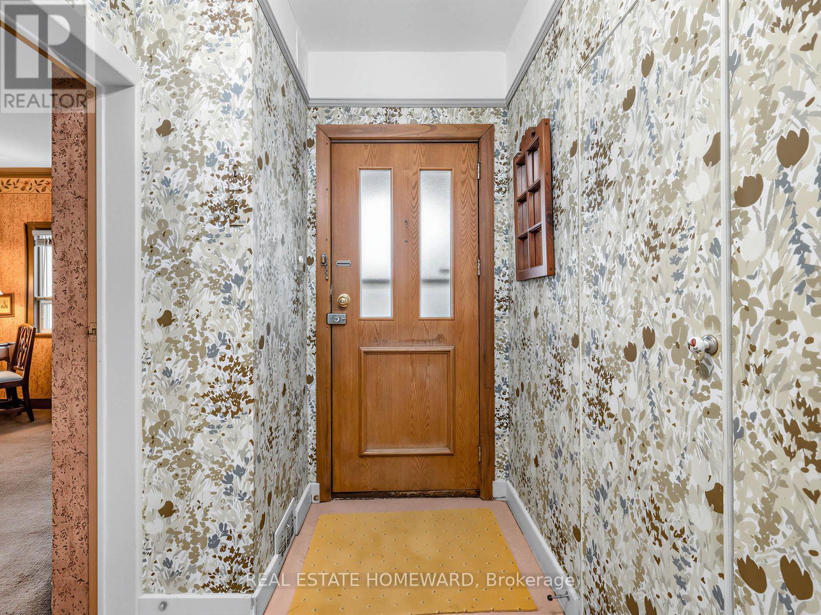228 Pemberton Avenue, Toronto, Ontario  M2M 1Y8 - Photo 5 - C13453646