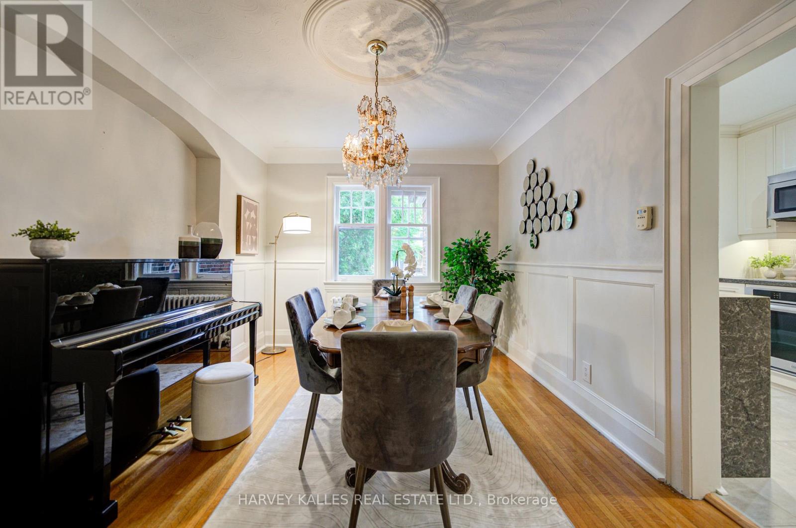 62 Roe Avenue, Toronto, Ontario  M5M 2H7 - Photo 10 - C13455276