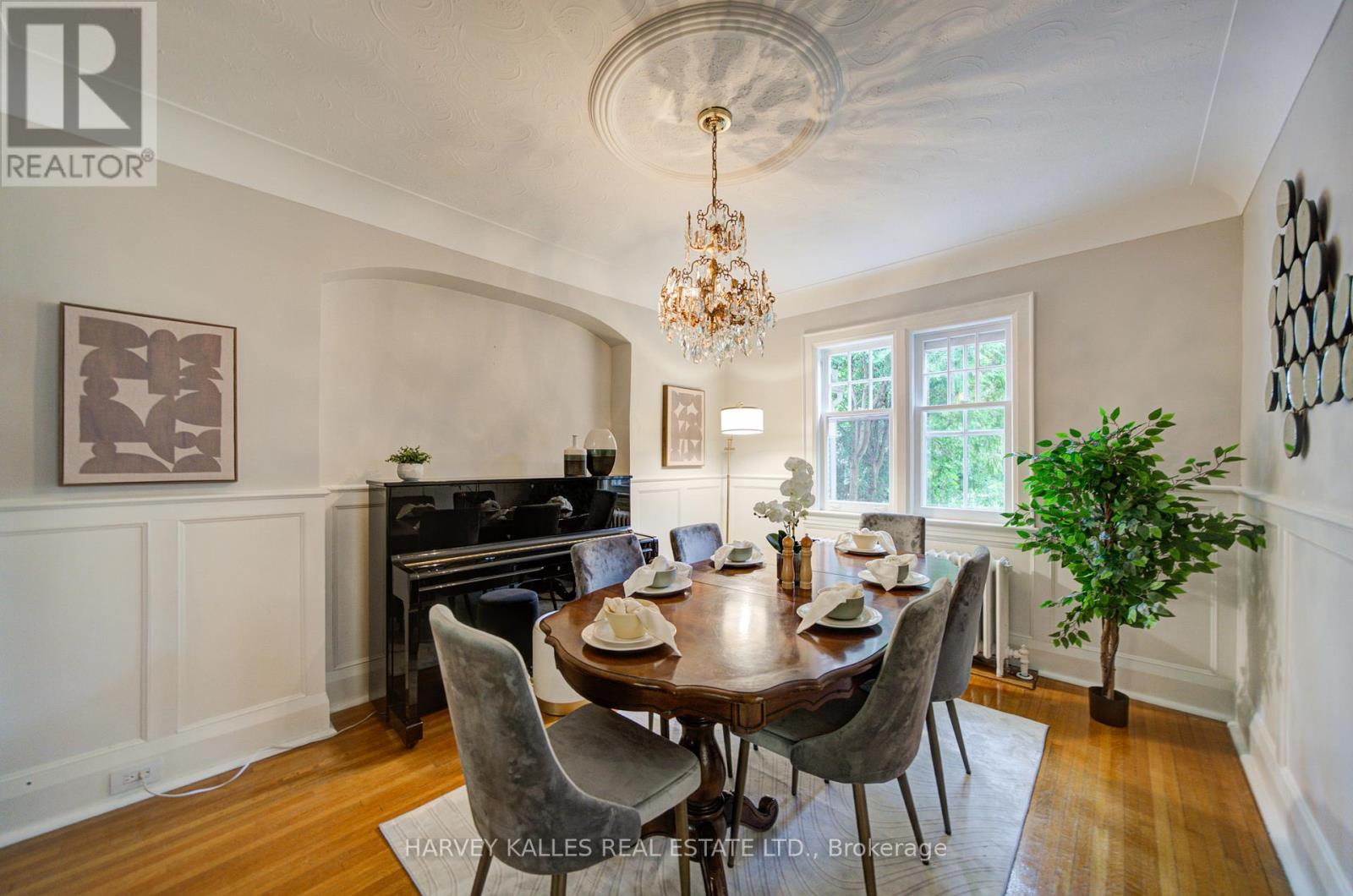 62 Roe Avenue, Toronto, Ontario  M5M 2H7 - Photo 12 - C13455276