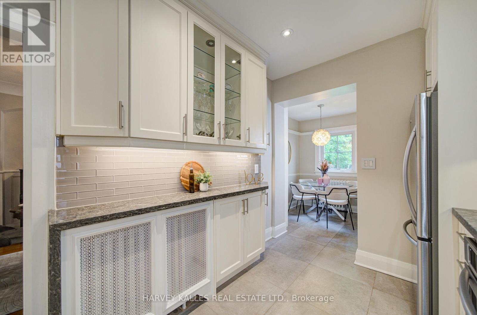 62 Roe Avenue, Toronto, Ontario  M5M 2H7 - Photo 16 - C13455276