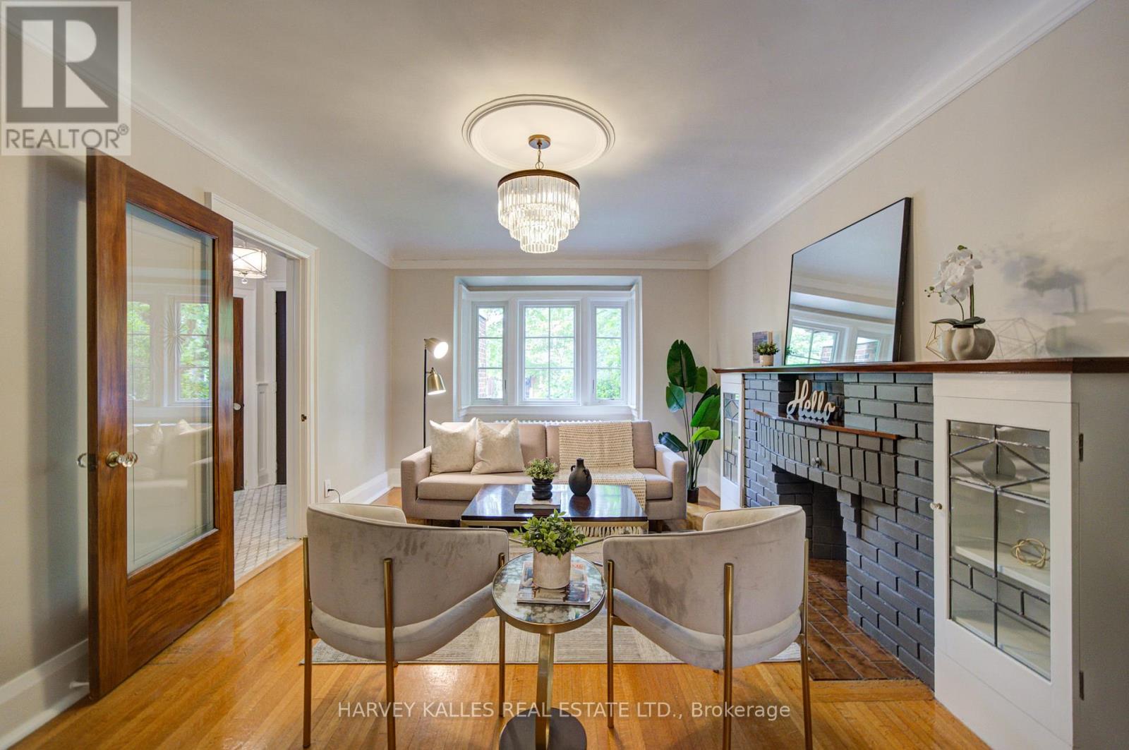 62 Roe Avenue, Toronto, Ontario  M5M 2H7 - Photo 8 - C13455276
