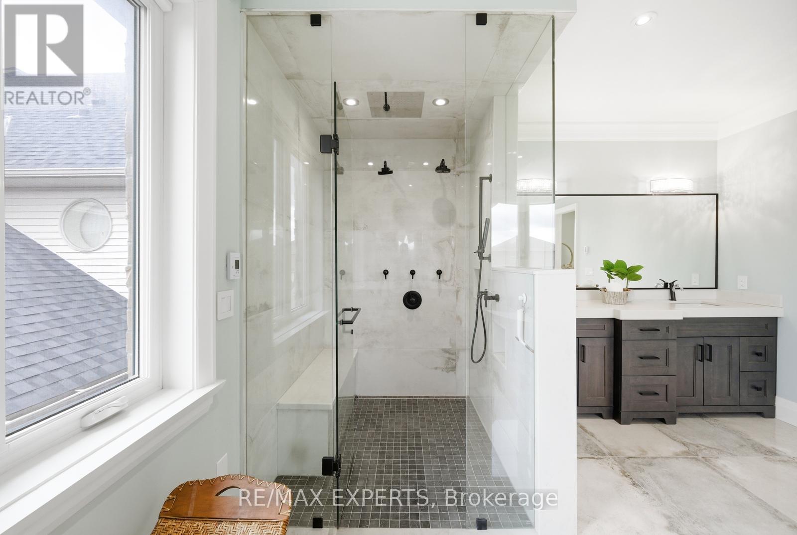 38 Railway Street, Vaughan, Ontario L6A 1P7 - Photo 37 - N13455658