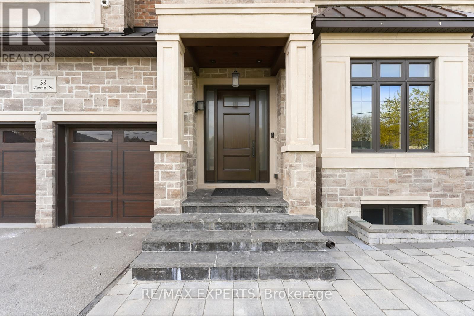 38 Railway Street, Vaughan, Ontario L6A 1P7 - Photo 5 - N13455658